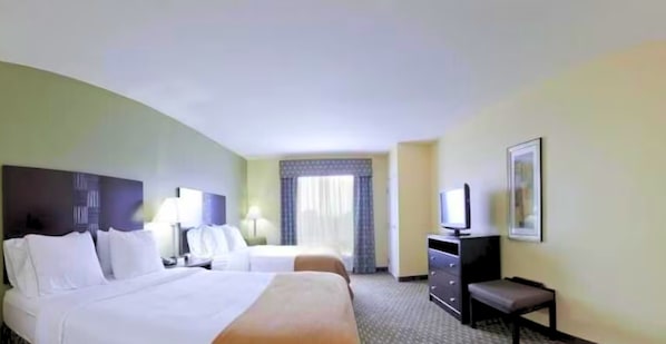 Kamar Standar, 2 Tempat Tidur Queen | Seprai premium, selimut bulu angsa, bantalan ekstra lembut, dan brankas