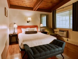 Cortinas blackout, tabla de planchar con plancha y wifi gratis 