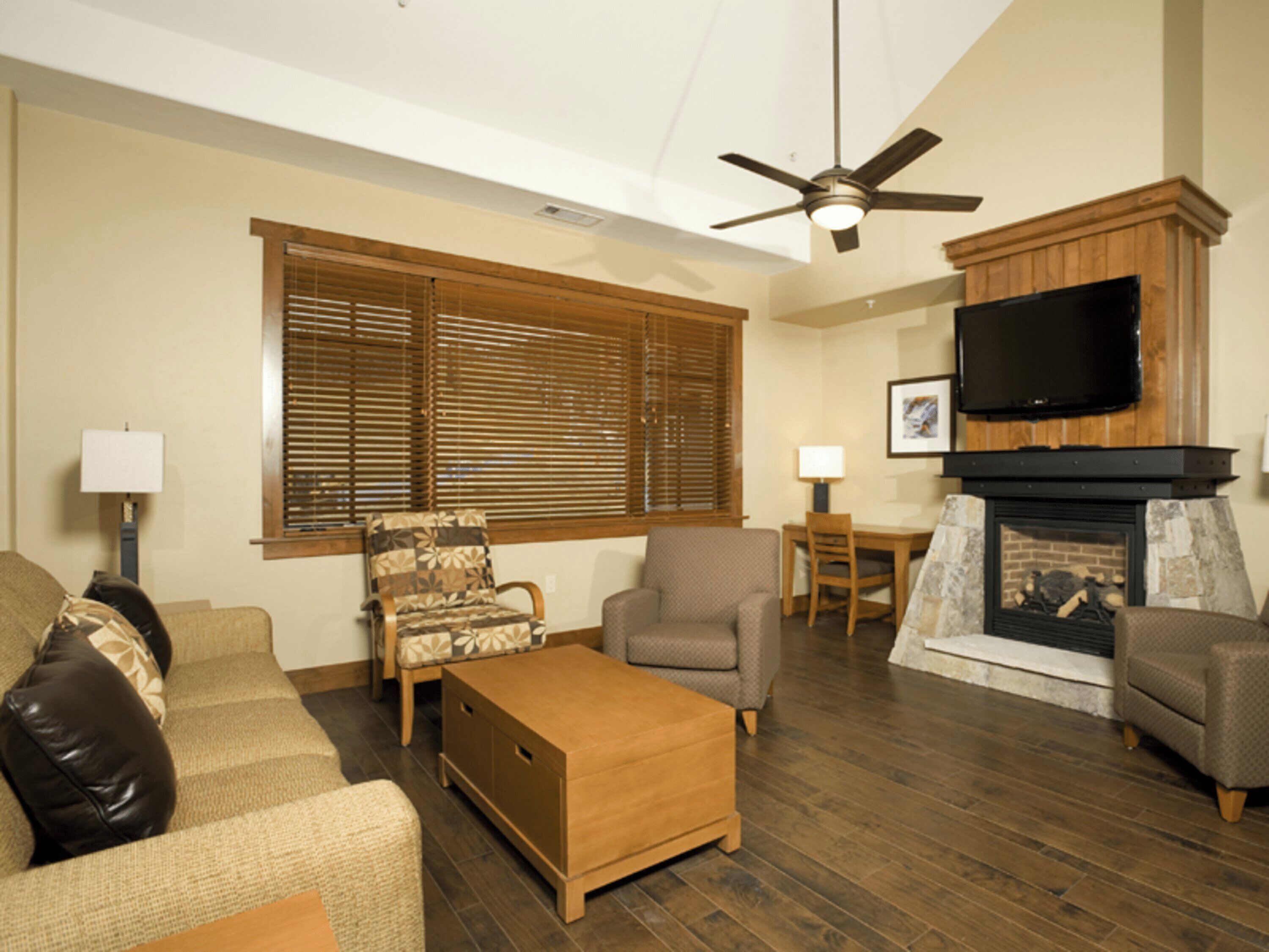 Condo, 3 Bedrooms | Living area | TV, fireplace, iPod dock