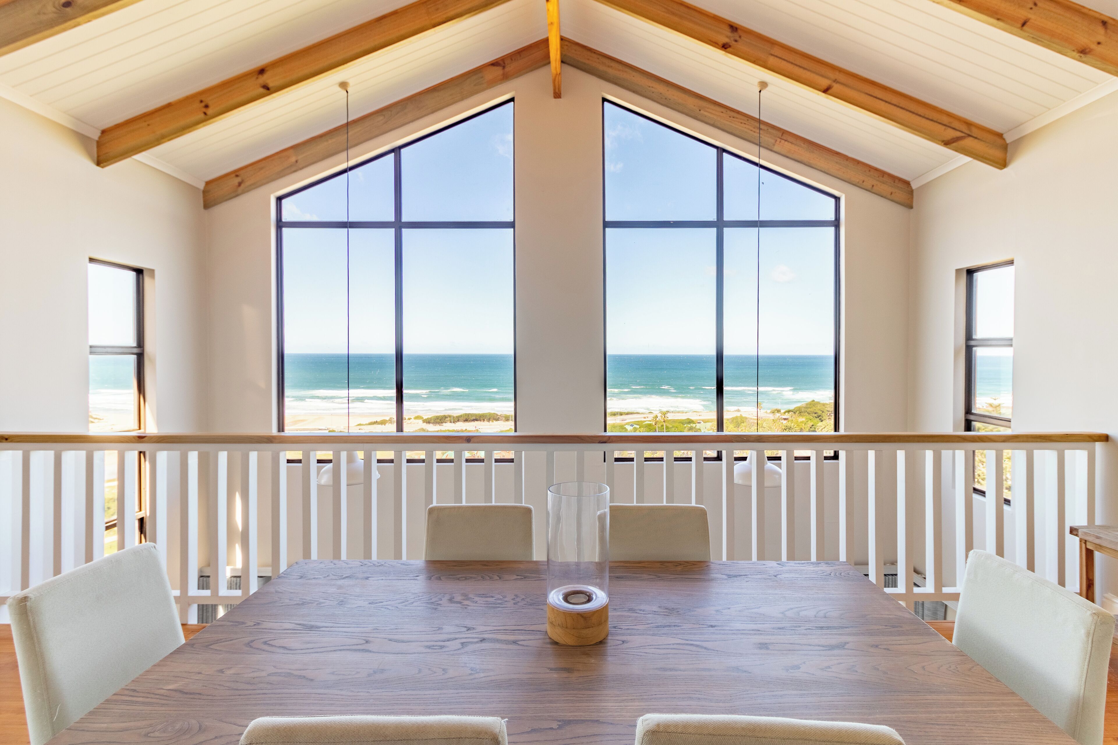 Luxury 2 Bedroom Duplex Chalet - Sea Fac  | In-room dining