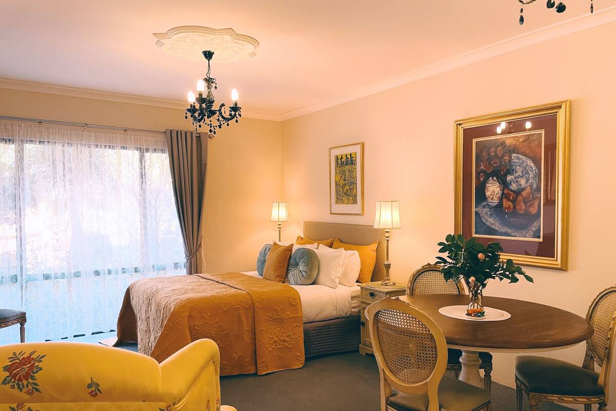 Romantische Suite (Wallcliffe) | 1 Schlafzimmer, Pillowtop-Betten, Zimmersafe, individuell dekoriert