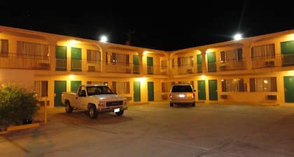 Imperial 400 Motor Inn
