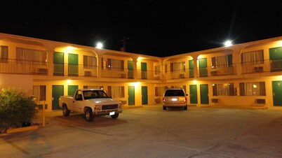 Imperial 400 Motor Inn