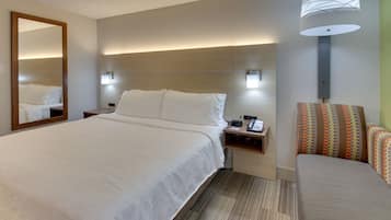 Premium bedding, in-room safe, desk, laptop workspace