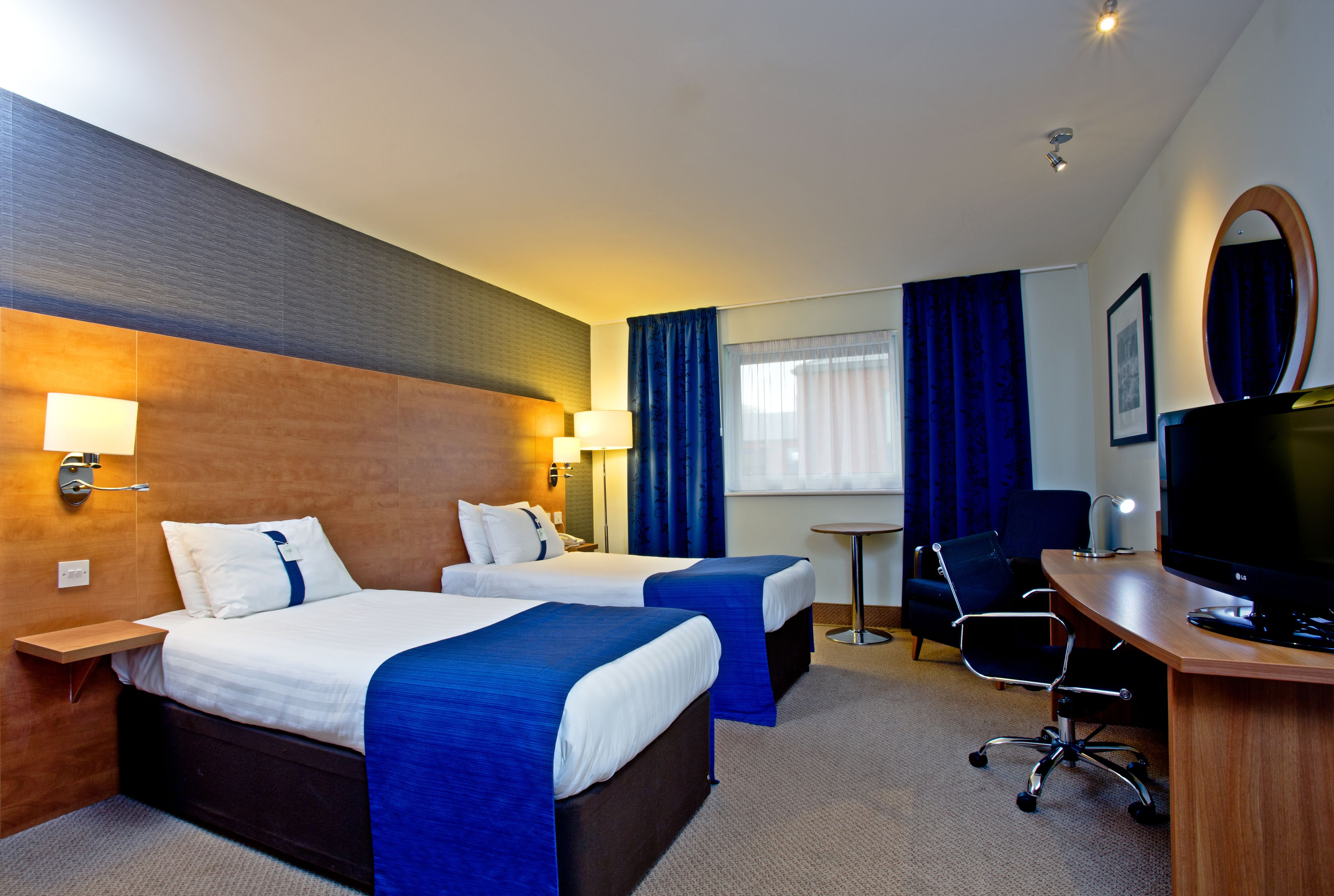 1 bedroom, in-room safe, desk, iron/ironing board