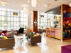 Bar (on property) - Mercure Warszawa Airport (Warsaw)