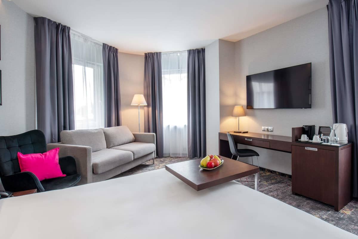 1 soveværelse, premium-sengetøj, pengeskab på værelset, skrivebord