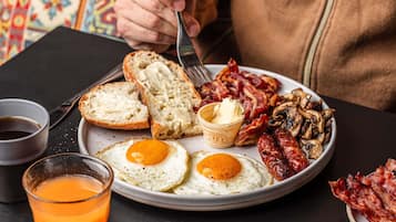 Colazione a buffet a pagamento, servita tutte le mattine