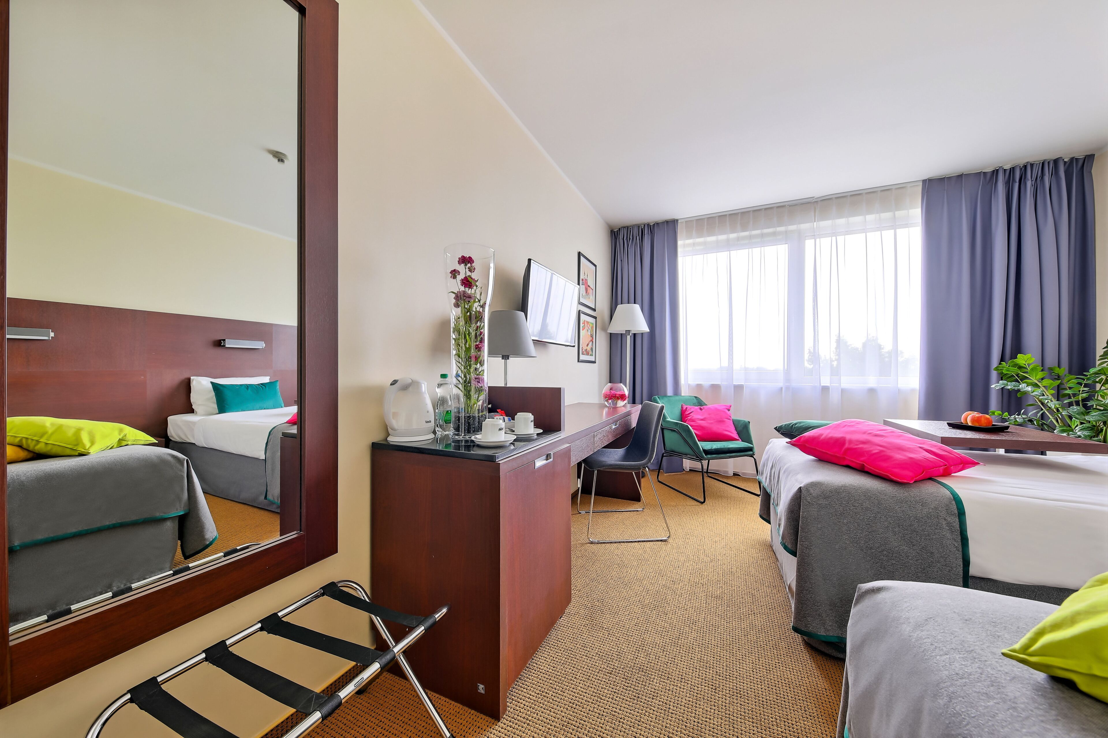 classic room, 2 single beds | 1 bedroom, premium bedding, in-room safe, desk