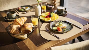 Daily buffet breakfast for a fee
