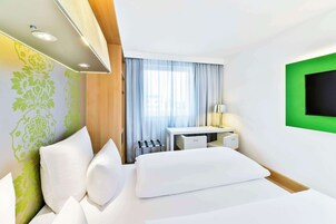 In-room safe, desk, blackout drapes, soundproofing