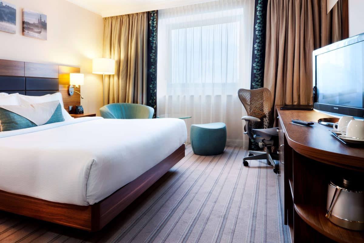 premium bedding, in-room safe, desk, blackout curtains