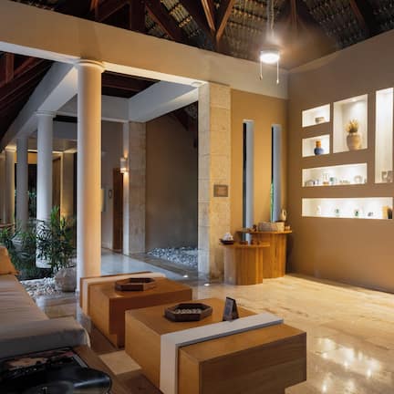 Couples treatment rooms, sauna, hot tub, steam room, Turkish bath