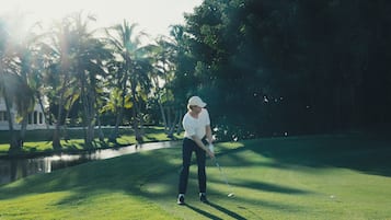 Golfers can enjoy a challenging round on this well-maintained green.