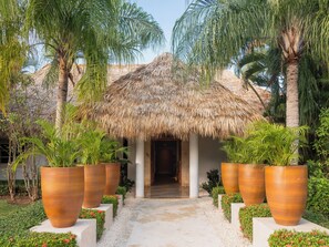 Couples treatment rooms, sauna, hot tub, steam room, Turkish bath - Zel Punta Cana, All Suites - All inclusive (Punta Cana)