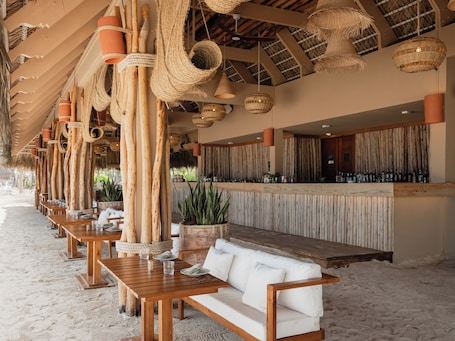 Beach bar. Zel Punta Cana, All Suites - All inclusive