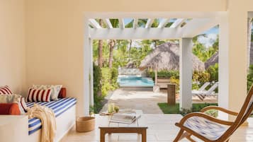 Zel Swimup Master Suite | Terrace/patio