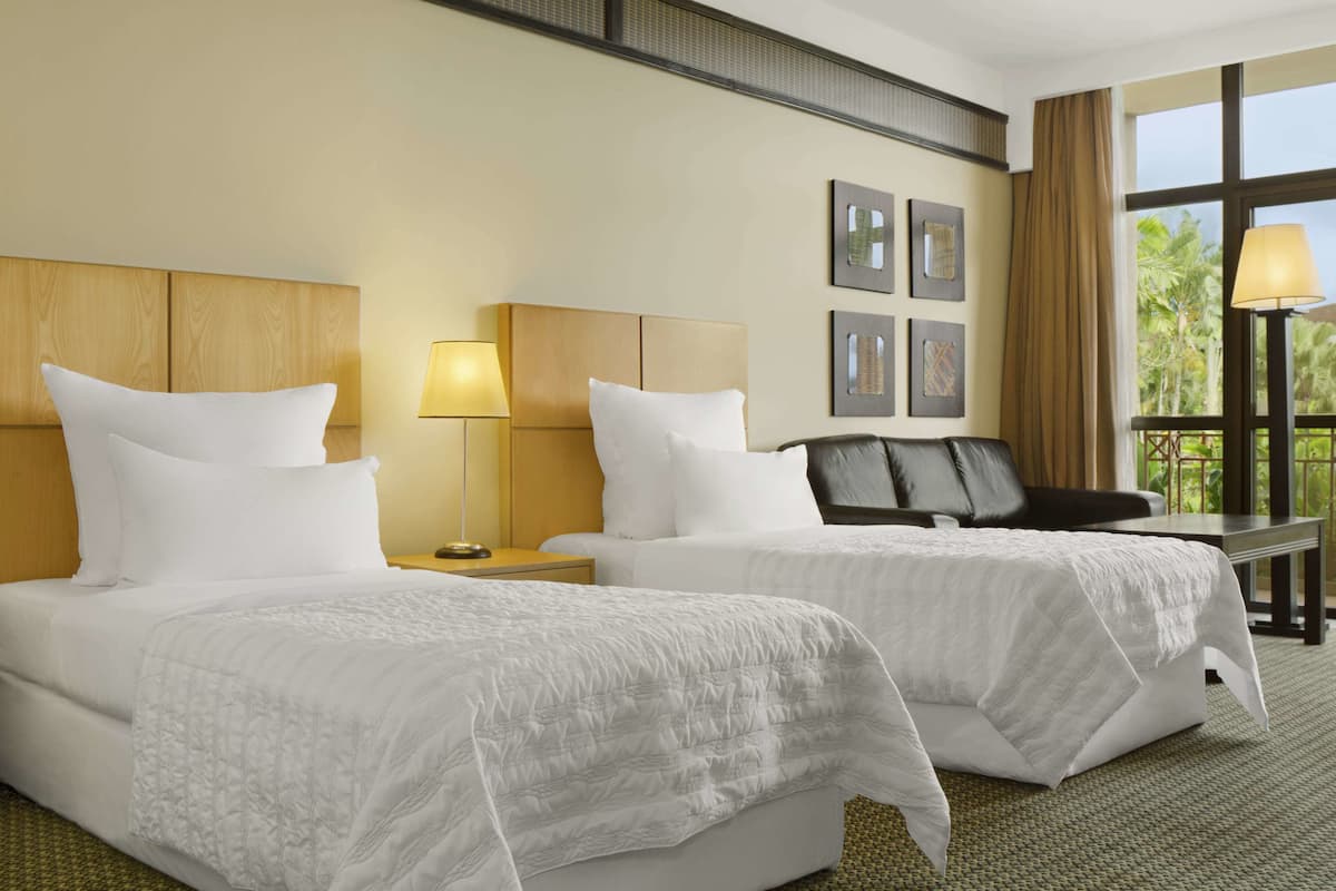 Phòng Deluxe | Minibar, két bảo mật tại phòng, bàn, bàn ủi/dụng cụ ủi quần áo
