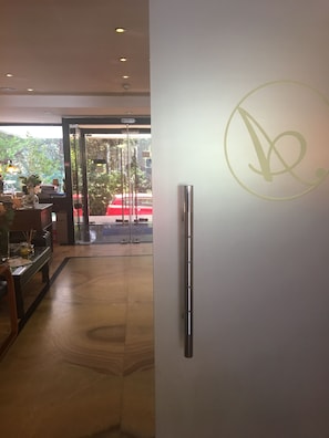 Hallway - Anastazia Luxury Suites & Rooms (Dionysos)