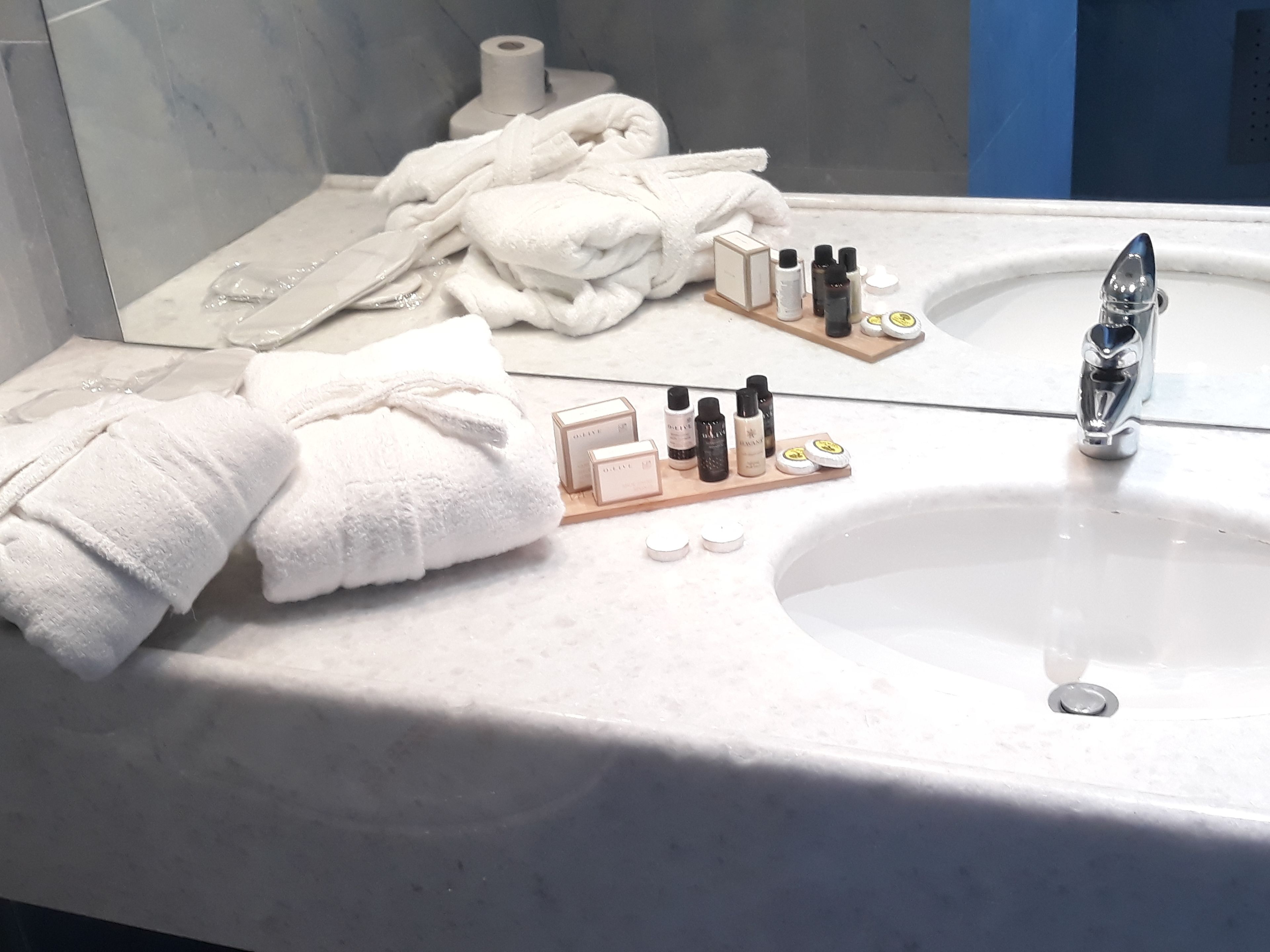 Juniorsvit | Badrum | Hårtork och handdukar