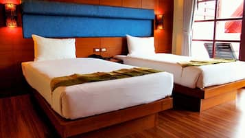 Couette en duvet d'oie, coffres-forts dans les chambres, bureau