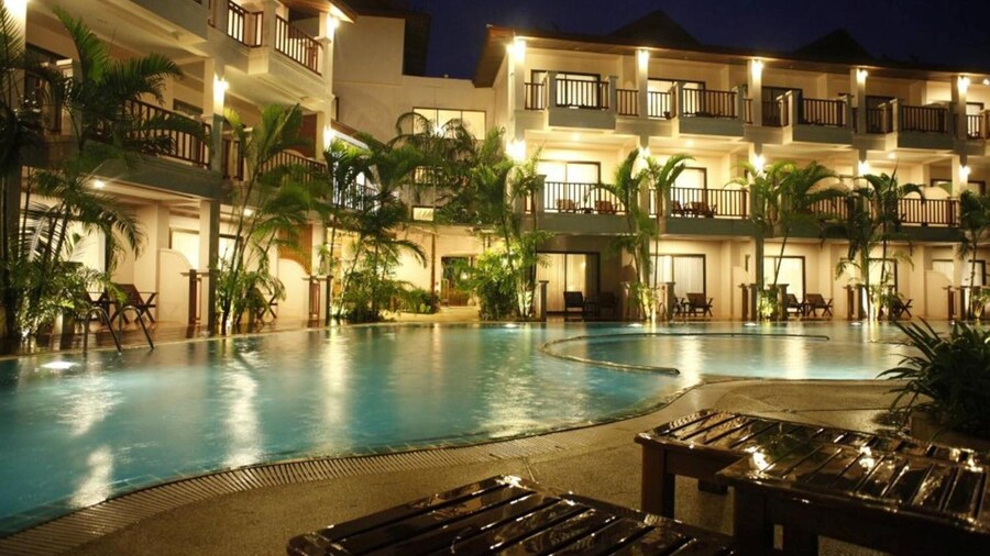 Fanari Khaolak Resort - Courtyard Zone