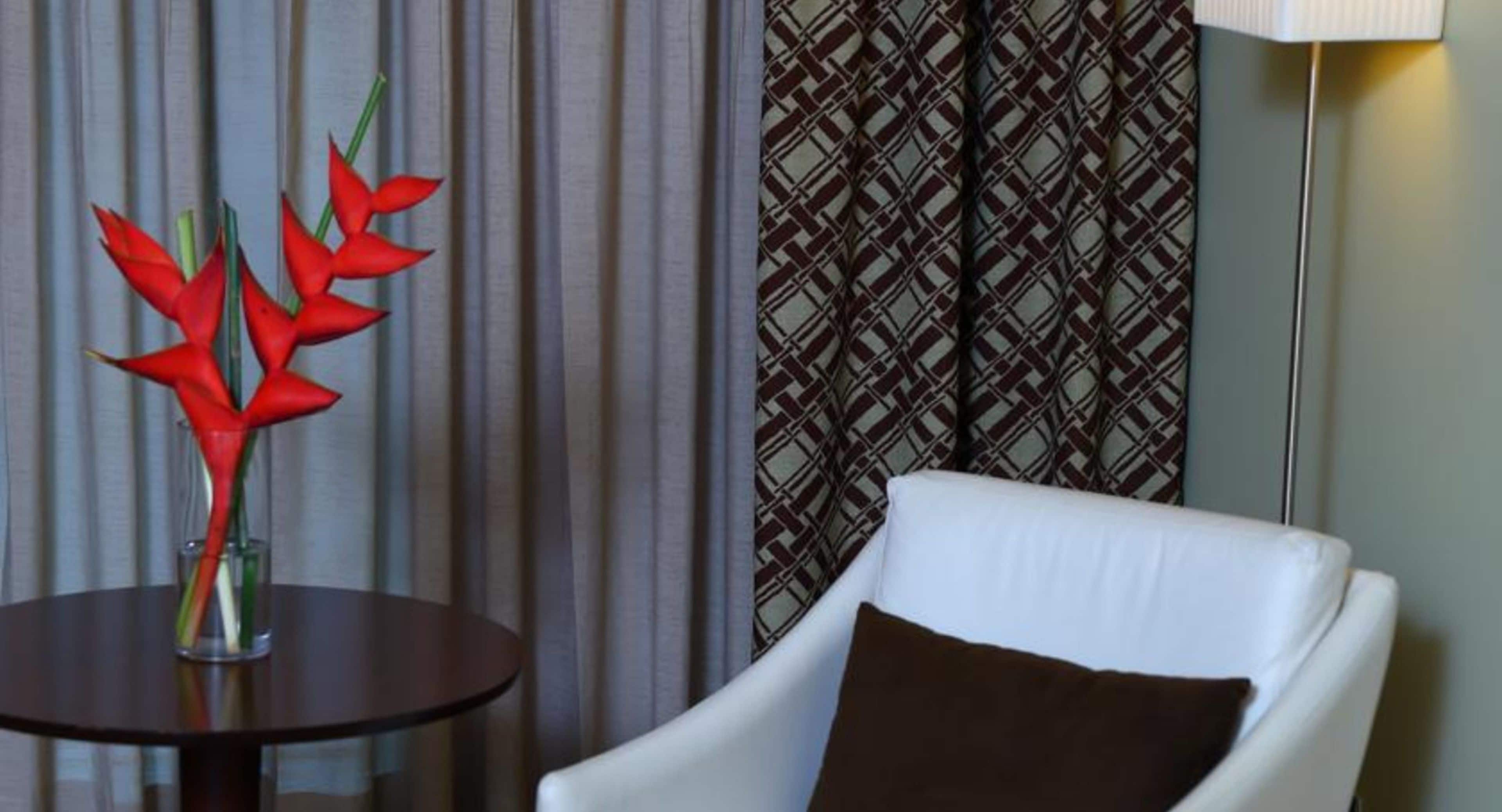 standard twin room | living area | lcd tv