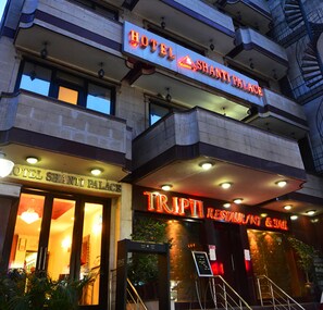 Fasade – kveld/natt