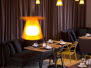 Buffet breakfast for a fee on weekdays - Mercure Saint Malo Balmoral (Saint-Malo)