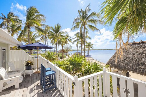 Coconut Palm Inn