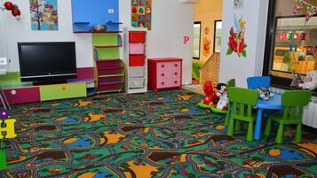 Children’s play area – indoor