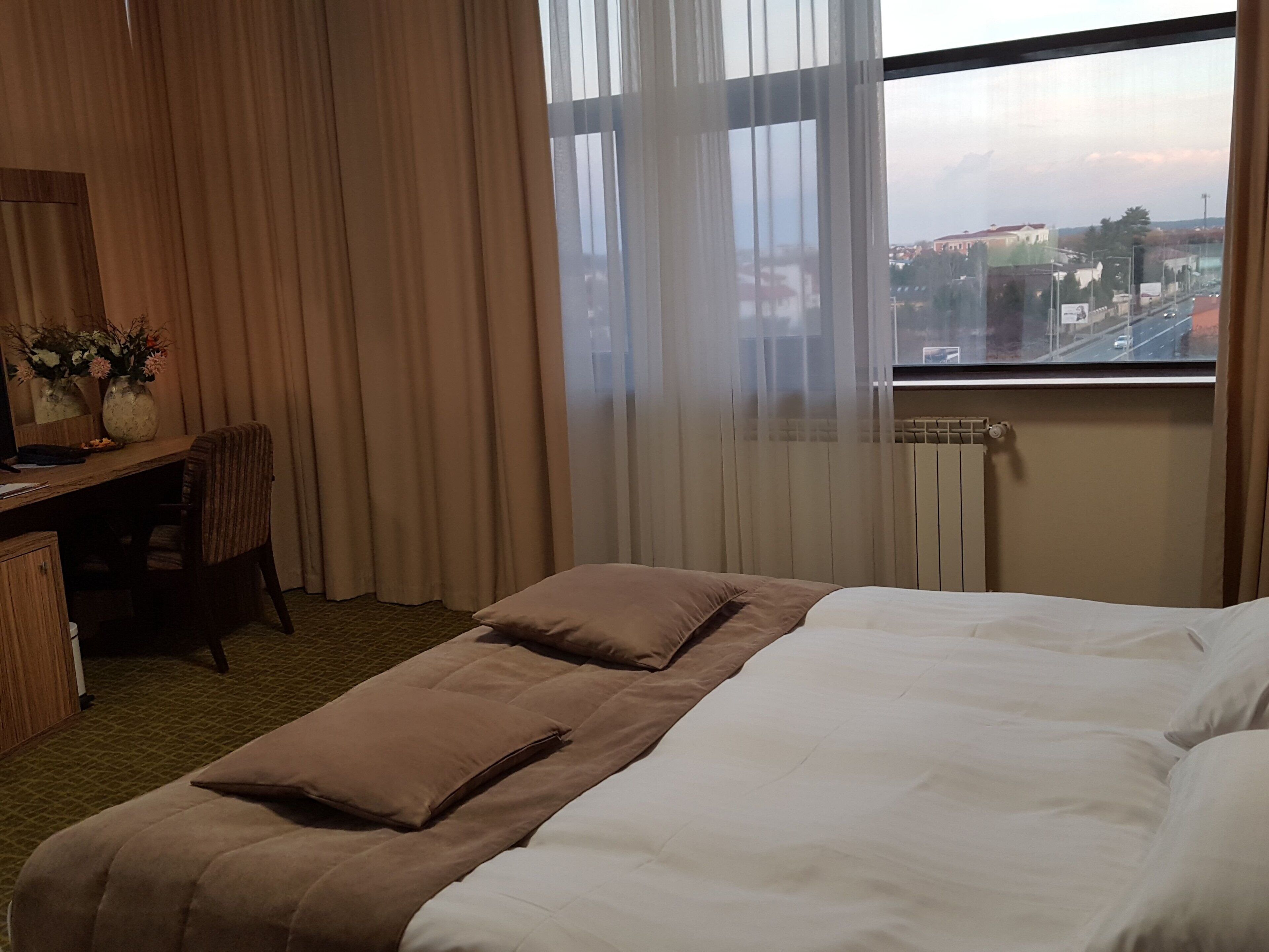 double room | 1 bedroom, premium bedding, minibar, in-room safe