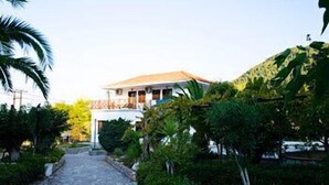 Unclassified image, 2 of 56, button - Delphi Hotel (Skopelos)