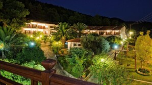 Unclassified image, 4 of 56, button - Delphi Hotel (Skopelos)