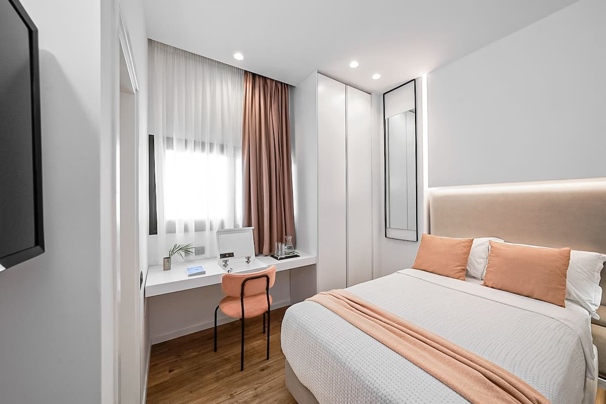 Single Room (Small)