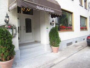 Entrée de l’hébergement