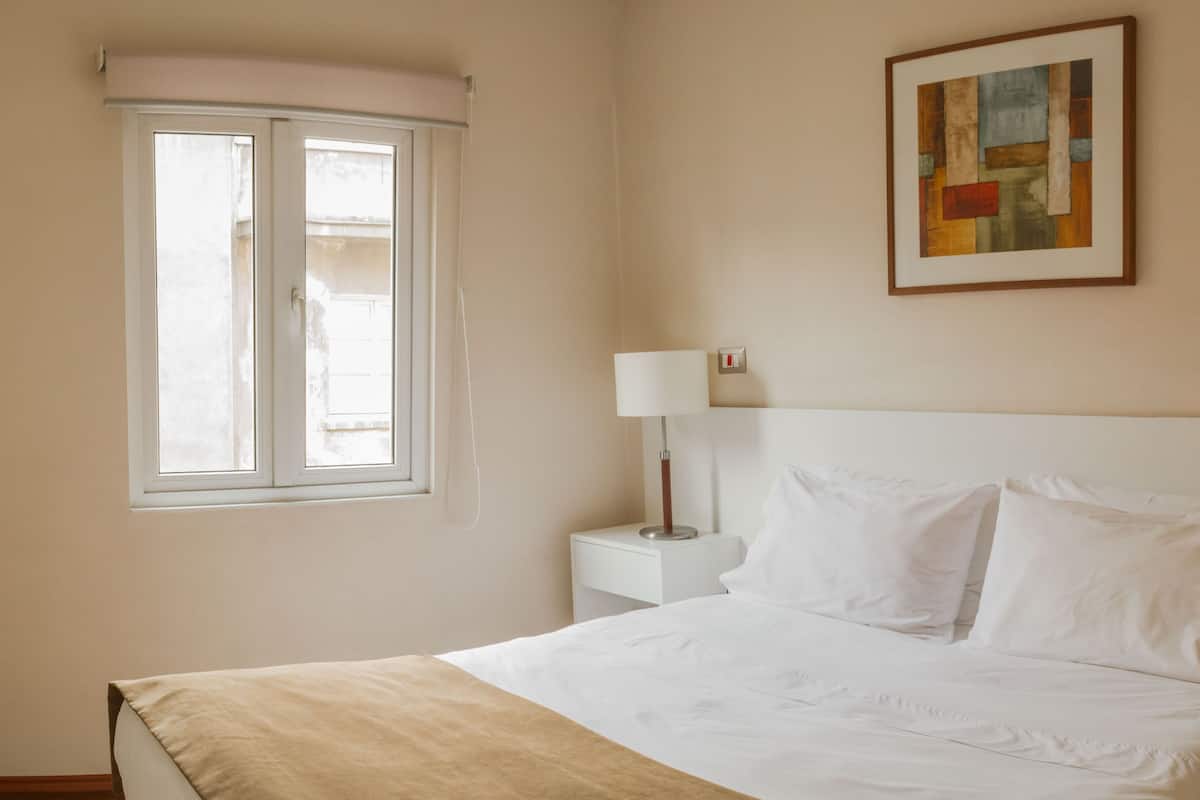 Appartamento, 1 camera da letto | 1 camera, una cassaforte in camera, insonorizzazione