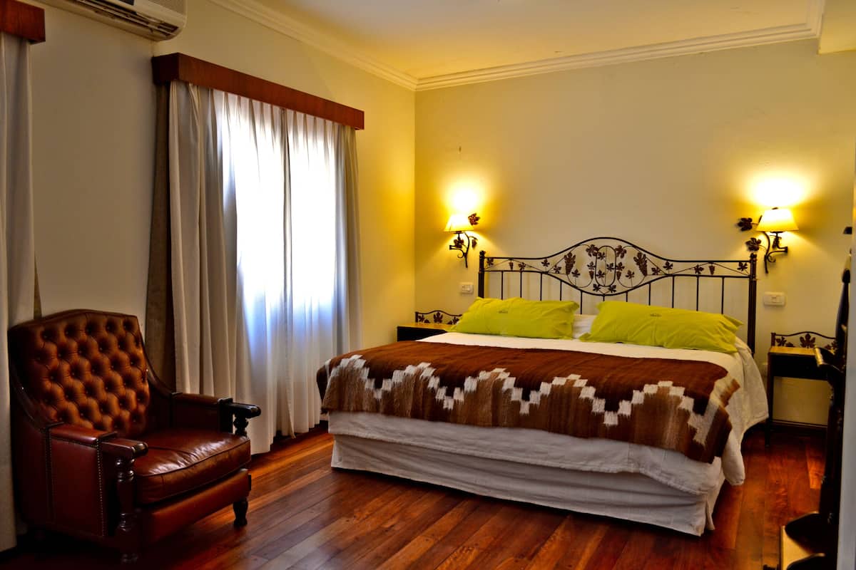 Superior Double Room | Premium bedding, in-room safe, individually furnished, desk