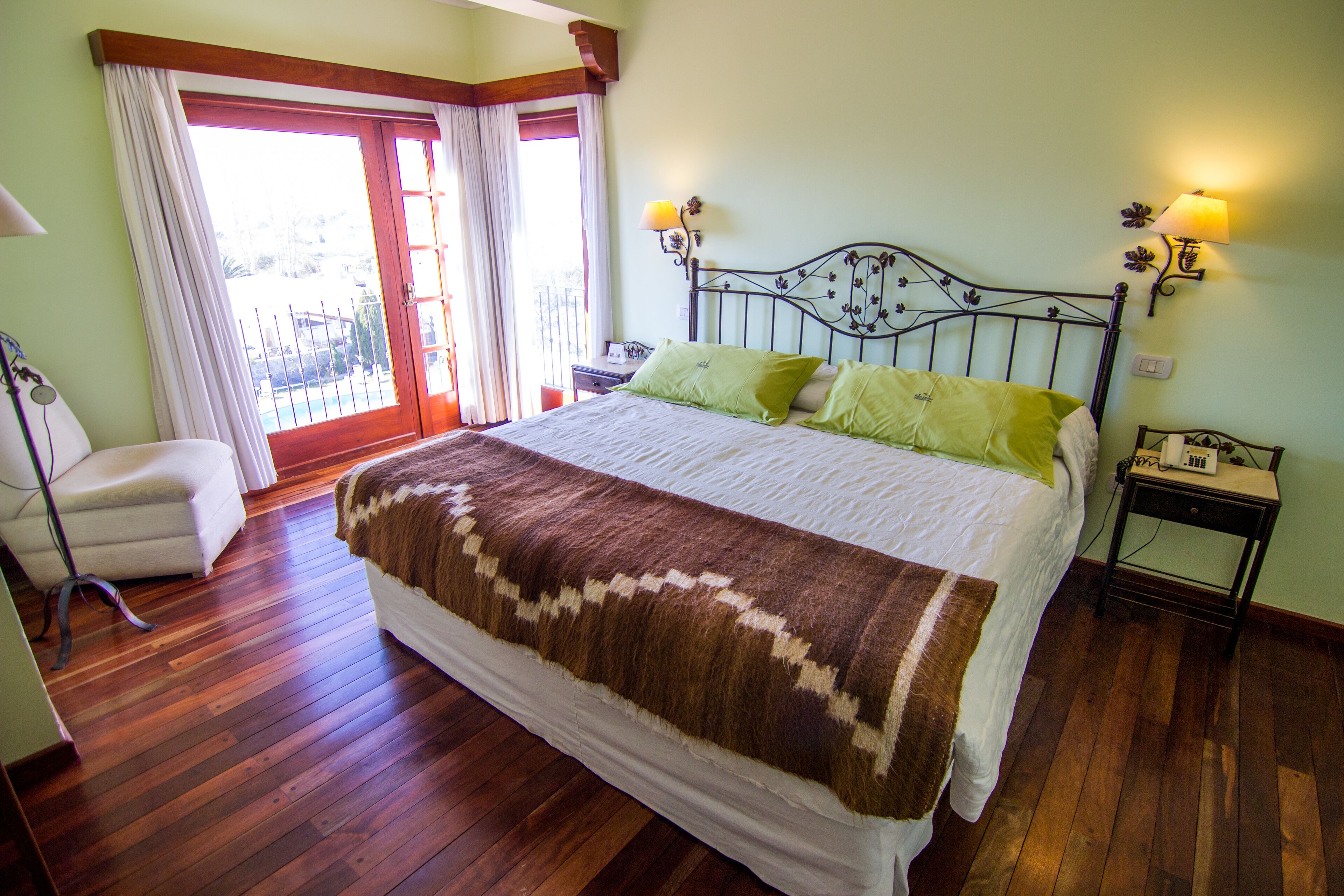 Premium bedding, in-room safe, individually furnished, desk