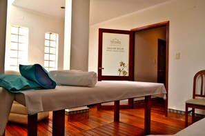 2 treatment rooms