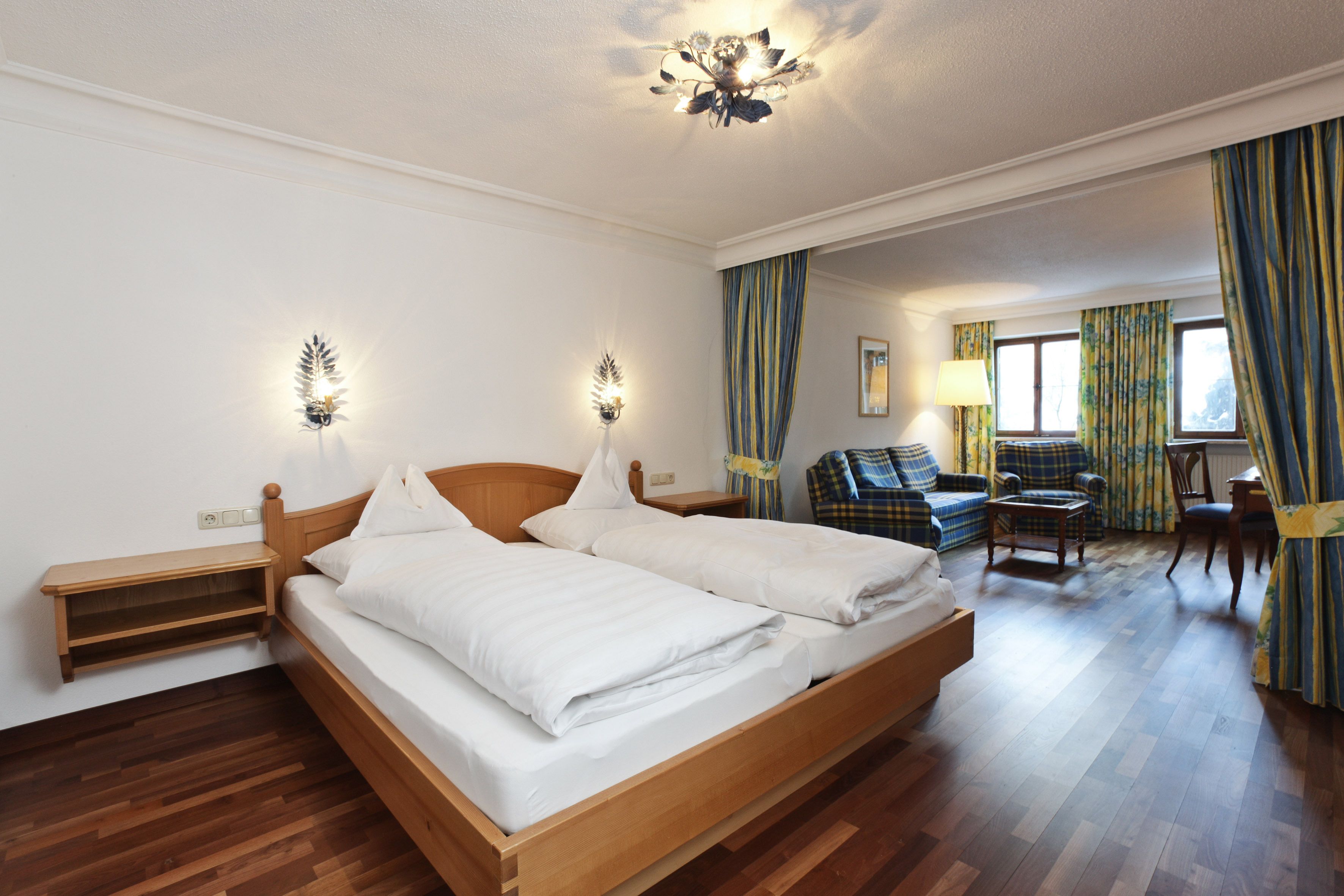 Photo - Hinterwies – Ski In / Lodge / Dine