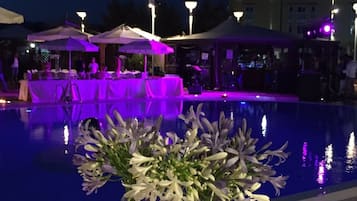 Außenpool (je nach Saison geöffnet)