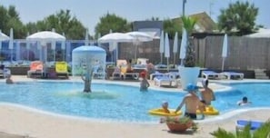 季節性室外游泳池