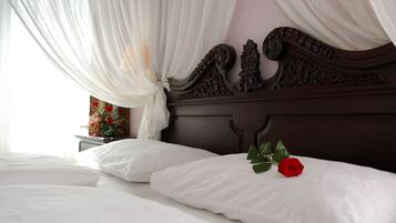 Double Room | Pillowtop beds, minibar, desk, cribs/infant beds
