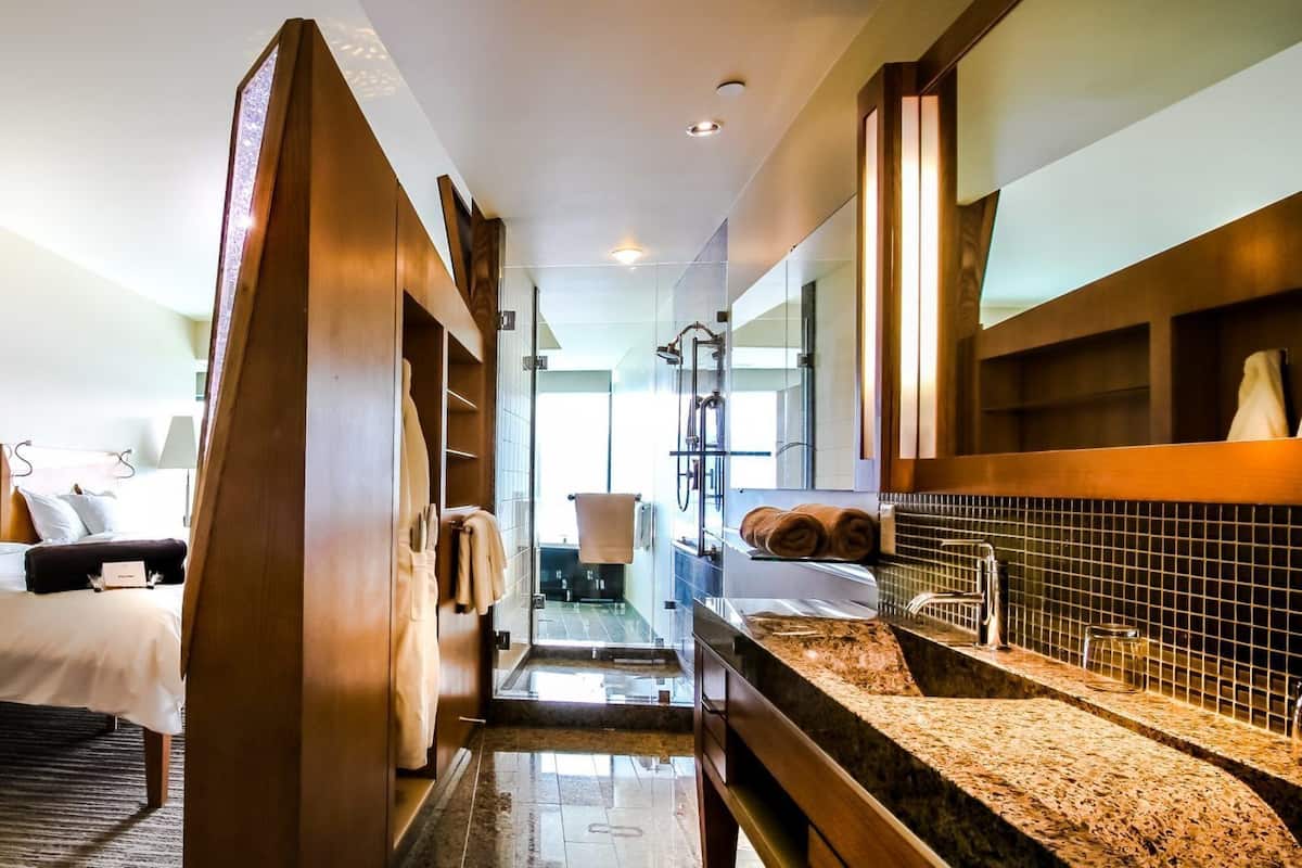 Minibar, in-room safe, desk, blackout drapes