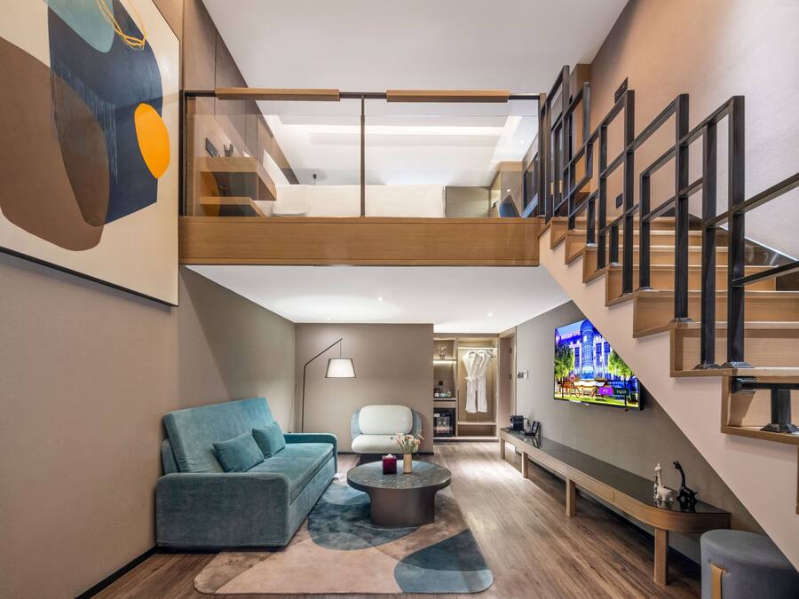 Superior Suite, 1 King Bed (Duplex) | Down duvets, desk, blackout curtains, soundproofing