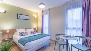 Desk, iron/ironing board, free WiFi, bed sheets