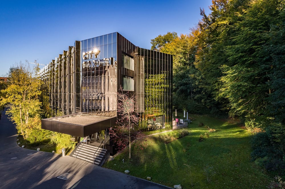City Garden Hotel