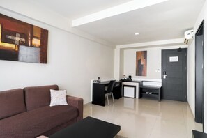 Rom – deluxe | Oppholdsområde | Smart-TV