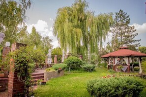 Property grounds - Senator Club Hotel (Timisoara)